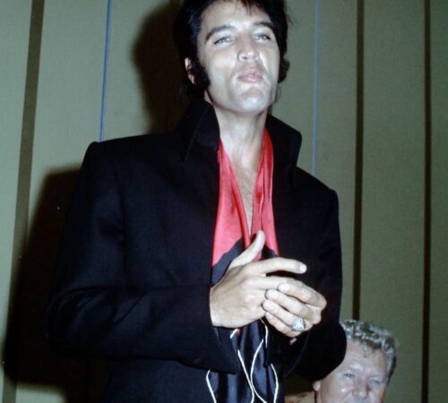 International Hotel, 01. August 1969, Pressekonferenz, Las Vegas (mit Vater Vernon Presley)