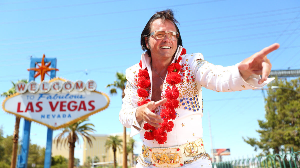 Ein Elvis-Imitator begrüßt die Gäste in Las Vegas (Shuttersock.com - Maridav)
