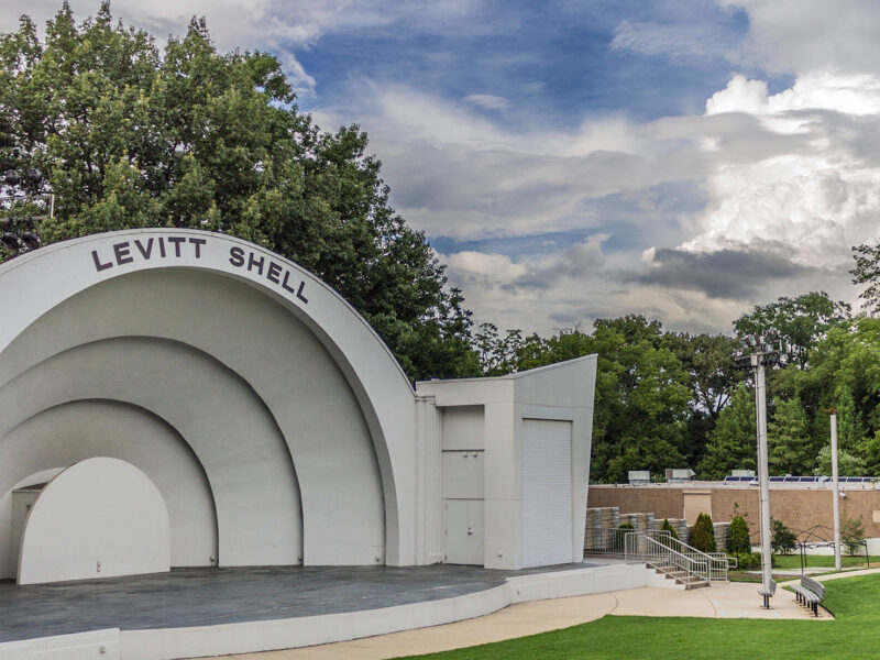 Die Levitt Shell (früher Overton Park Shell) gehört zu einem der Wahrzeichen von Memphis, TN