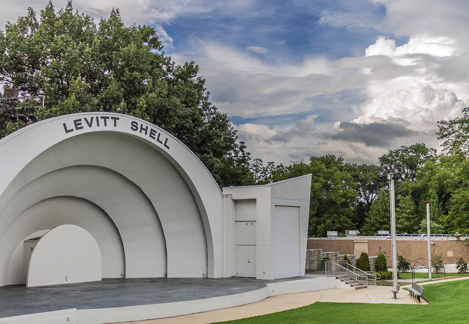 Die Levitt Shell (früher Overton Park Shell) gehört zu einem der Wahrzeichen von Memphis, TN